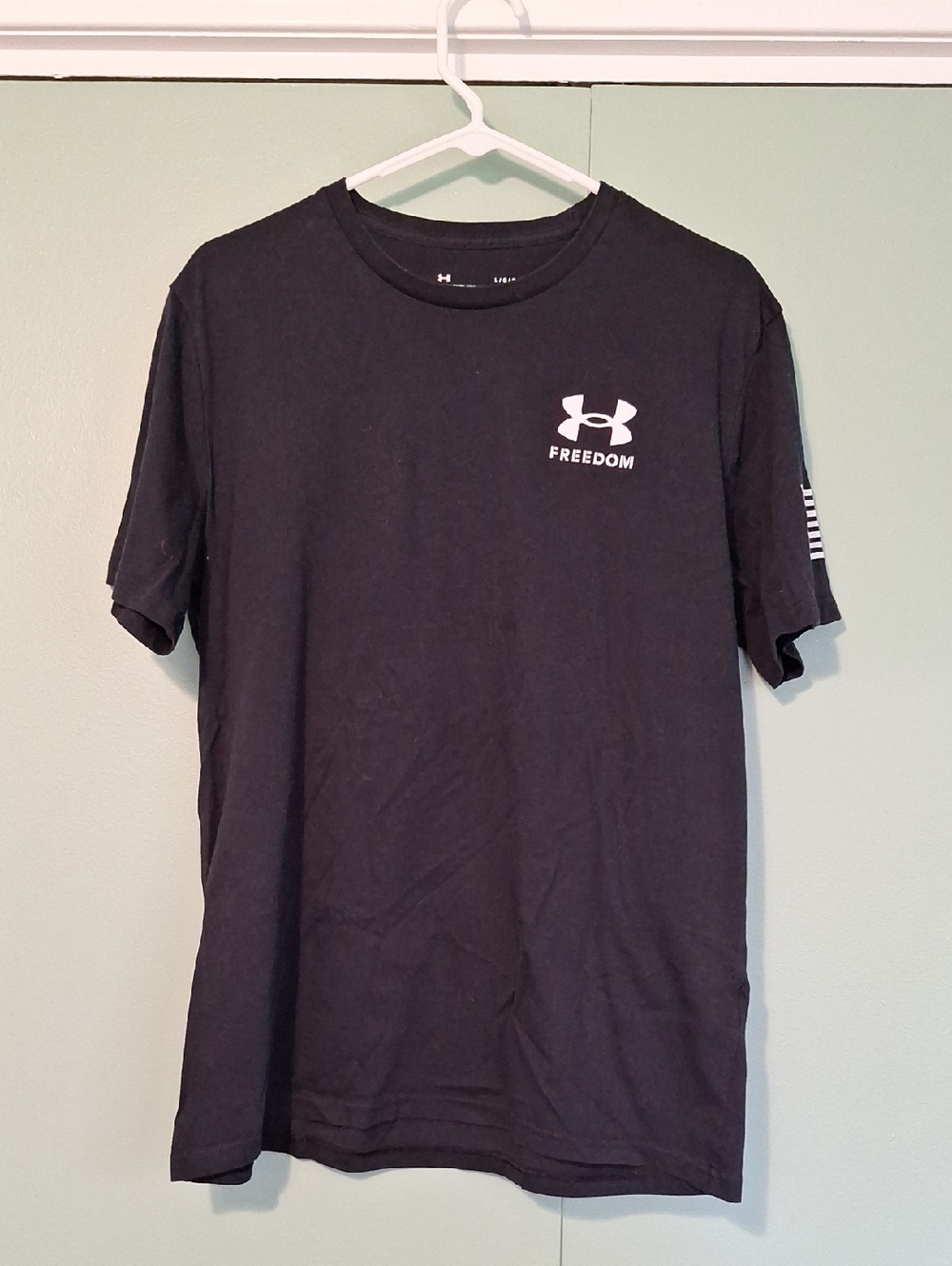 Under Armour Mens Loose Fit Short Sleeve Shirt Lot (5) Size Medium - Picture 8 of 14